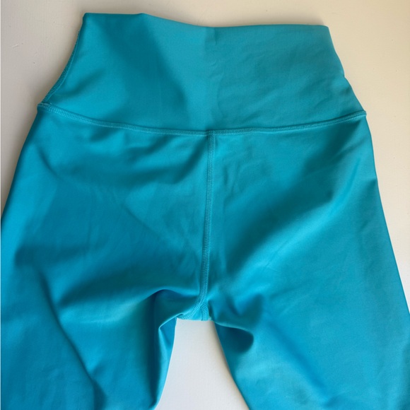 ALO Yoga 7/8 High-Waist Airlift Legging | small | blue splash - Picture 9 of 9